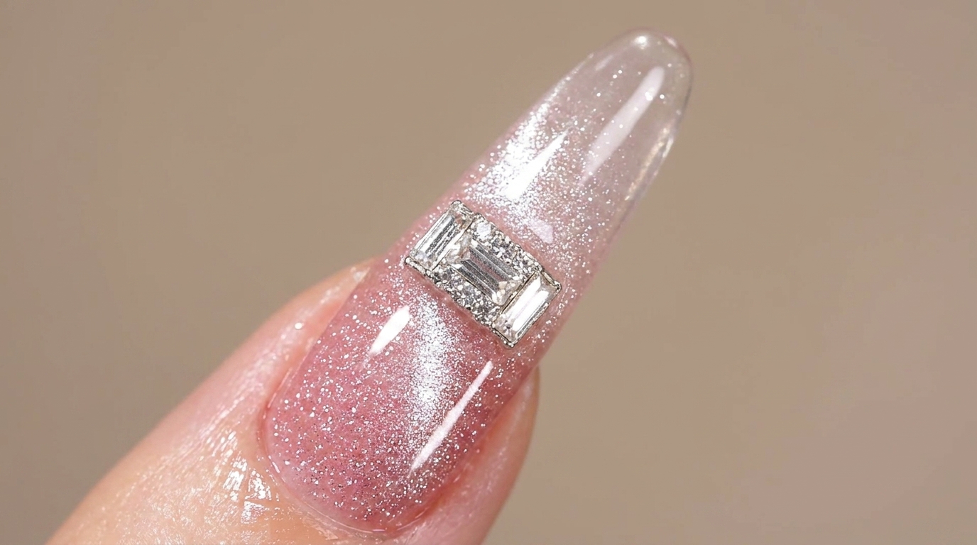 Ongles Ombré Pailletés Rose Cat-Eye avec Strass