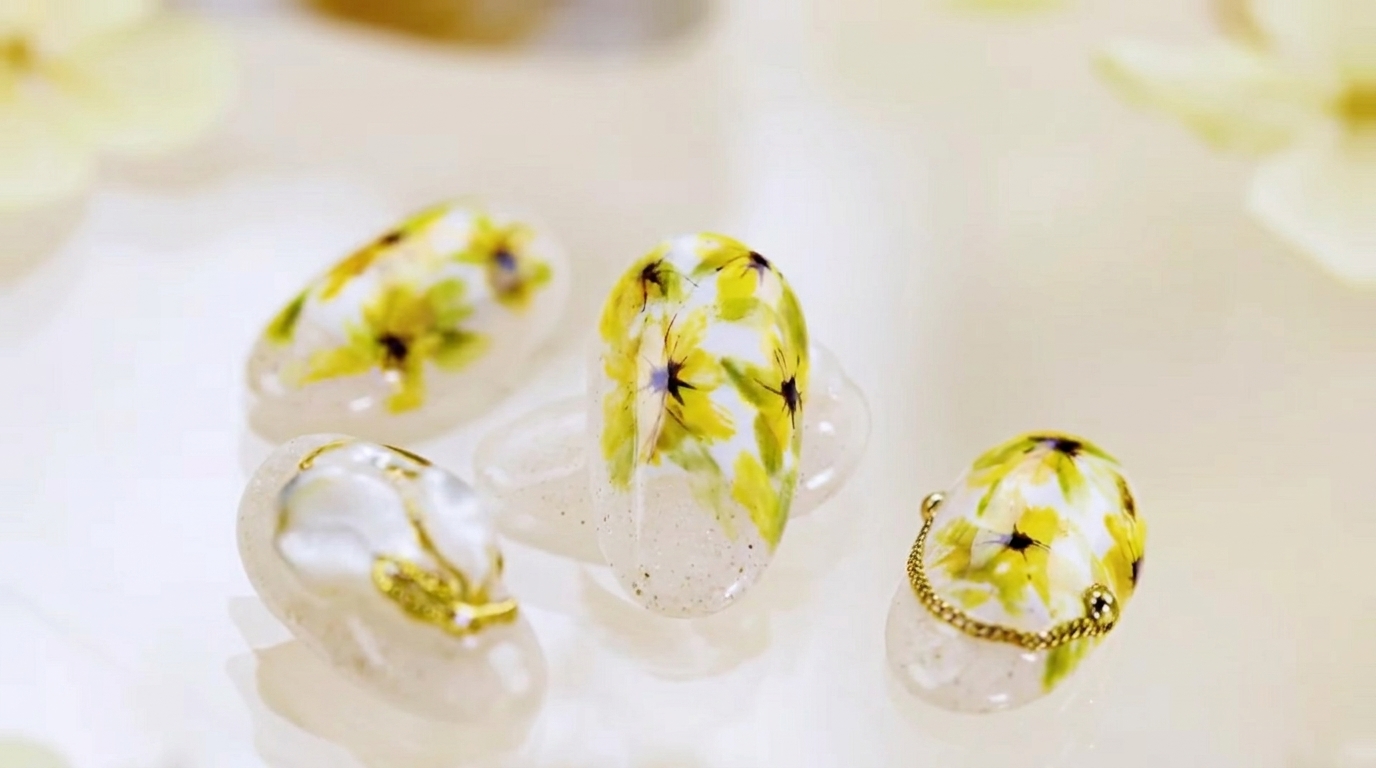 Nail Art Floral Marguerite — Tutoriel Printanier Simple