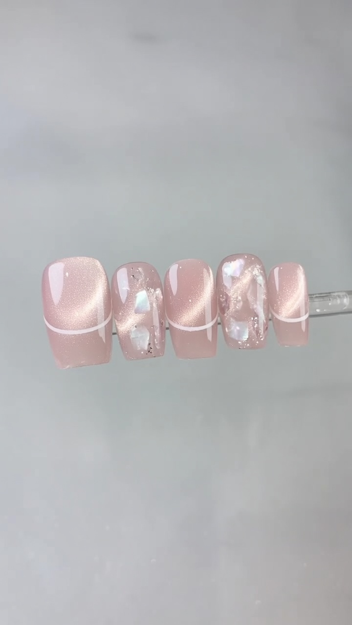 Ongles French Rose Poudré Effet Œil de Chat Laser — Tutoriel Étape par Étape
