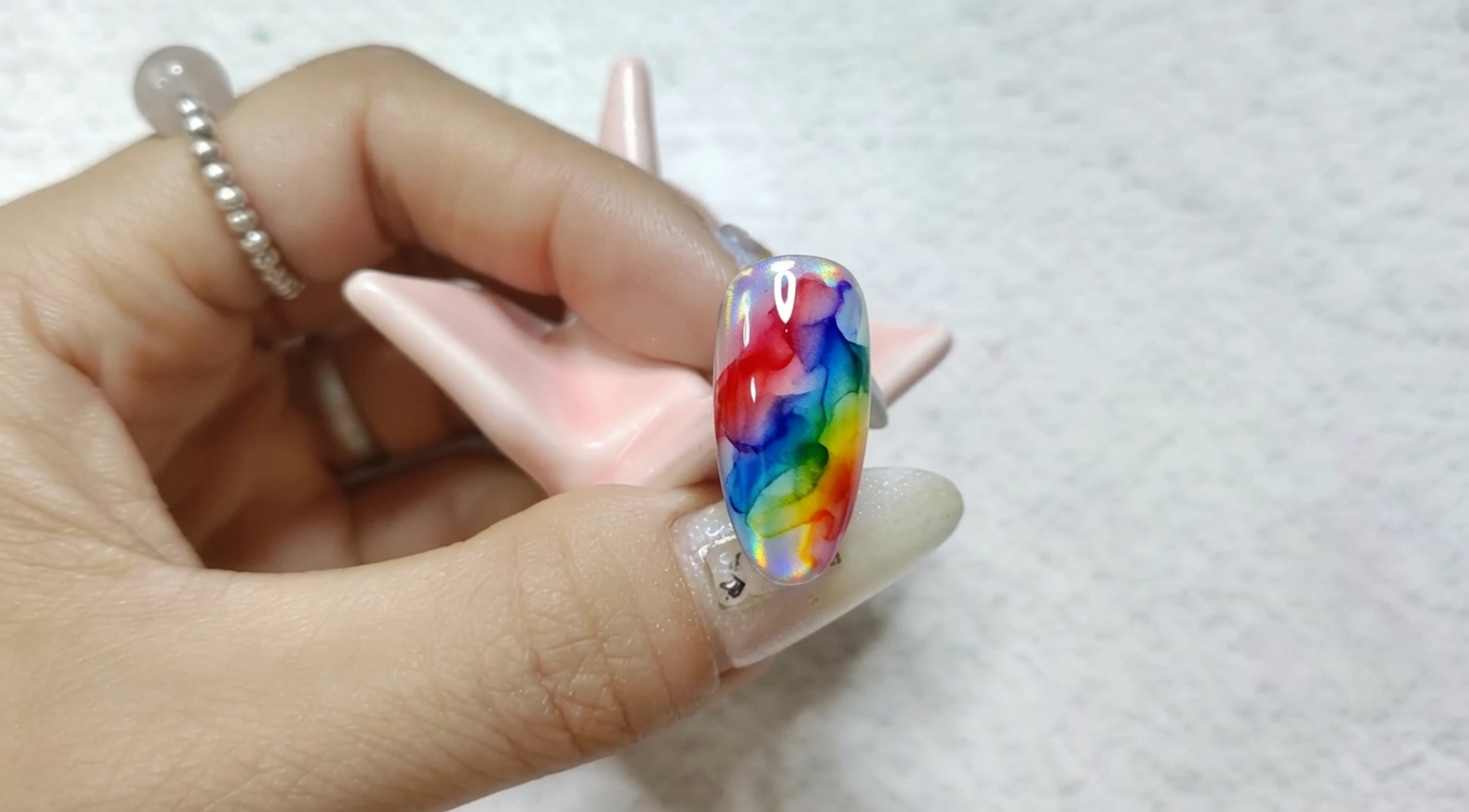 Ongles dégradés effet chrome aurora — Tutoriel nail art professionnel