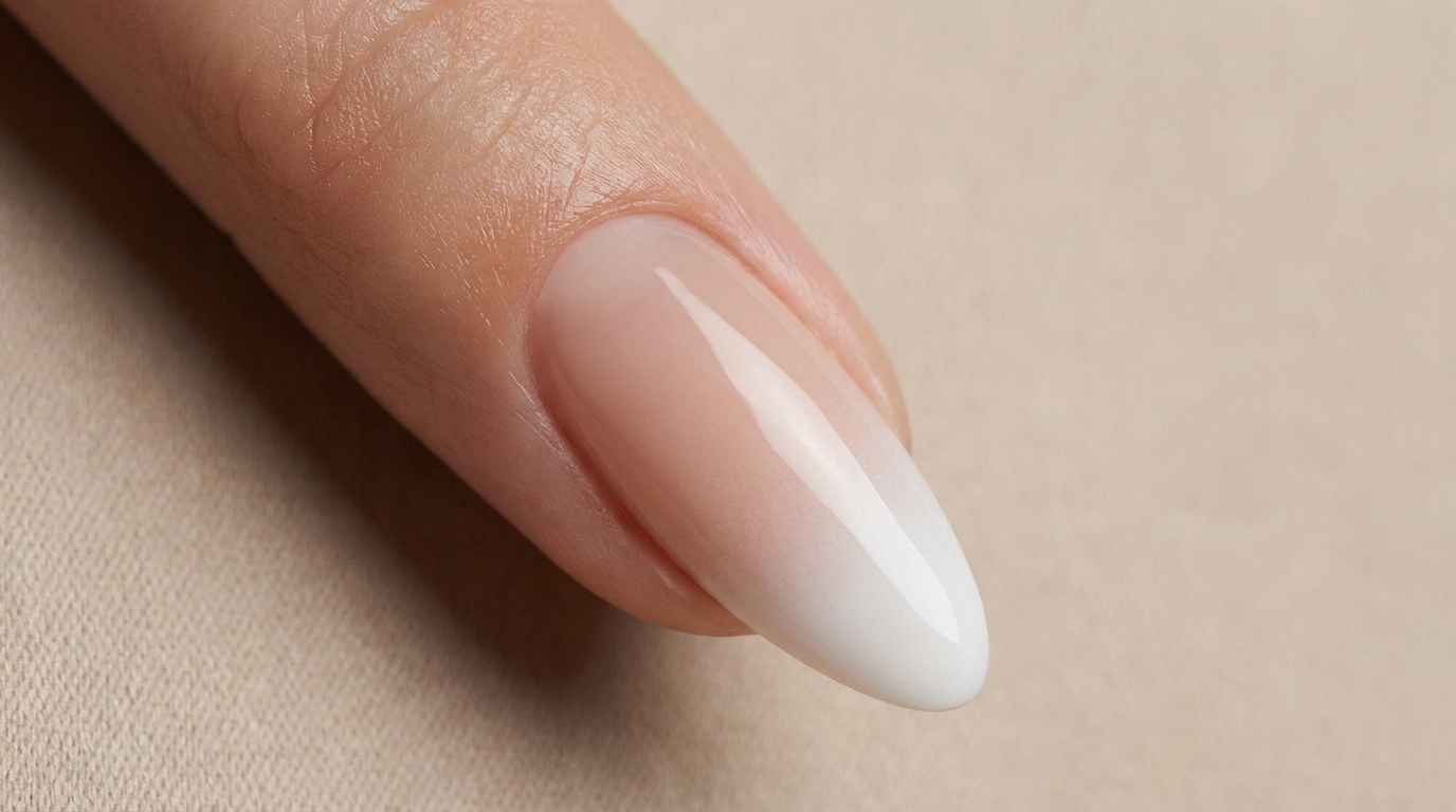 Ombré Nude-vers-Blanc sur Gel — Tutoriel Professionnel Étape par Étape