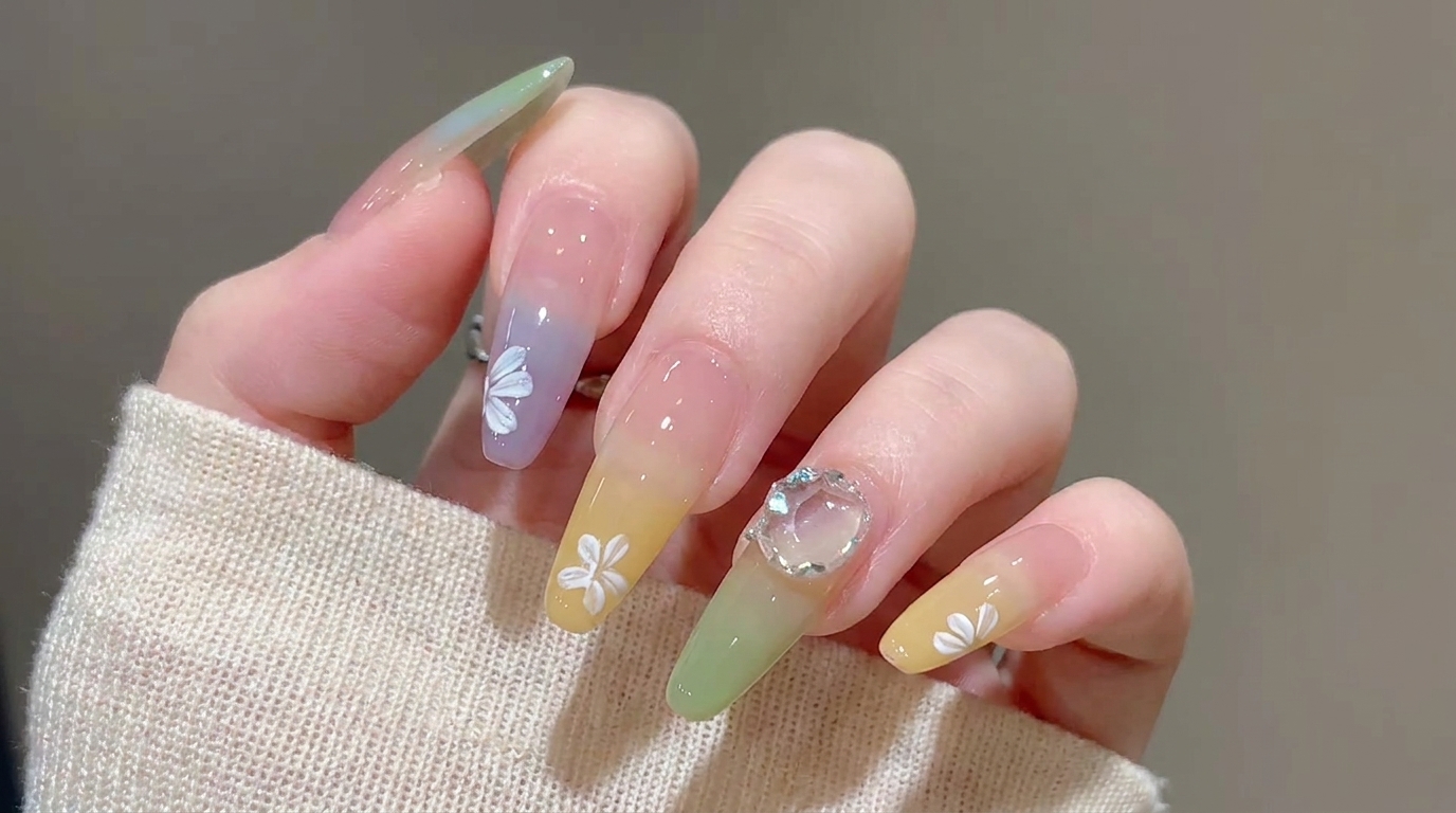 Ongles Ombré Jelly Dégradés et Nail Art Floral — Tutoriel Printemps & Été