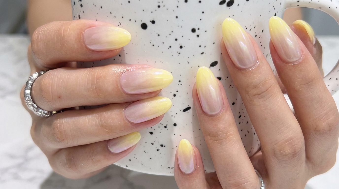 Ongles Dégradé Jaune Citron et Poudre Moon — Tutoriel Pas à Pas