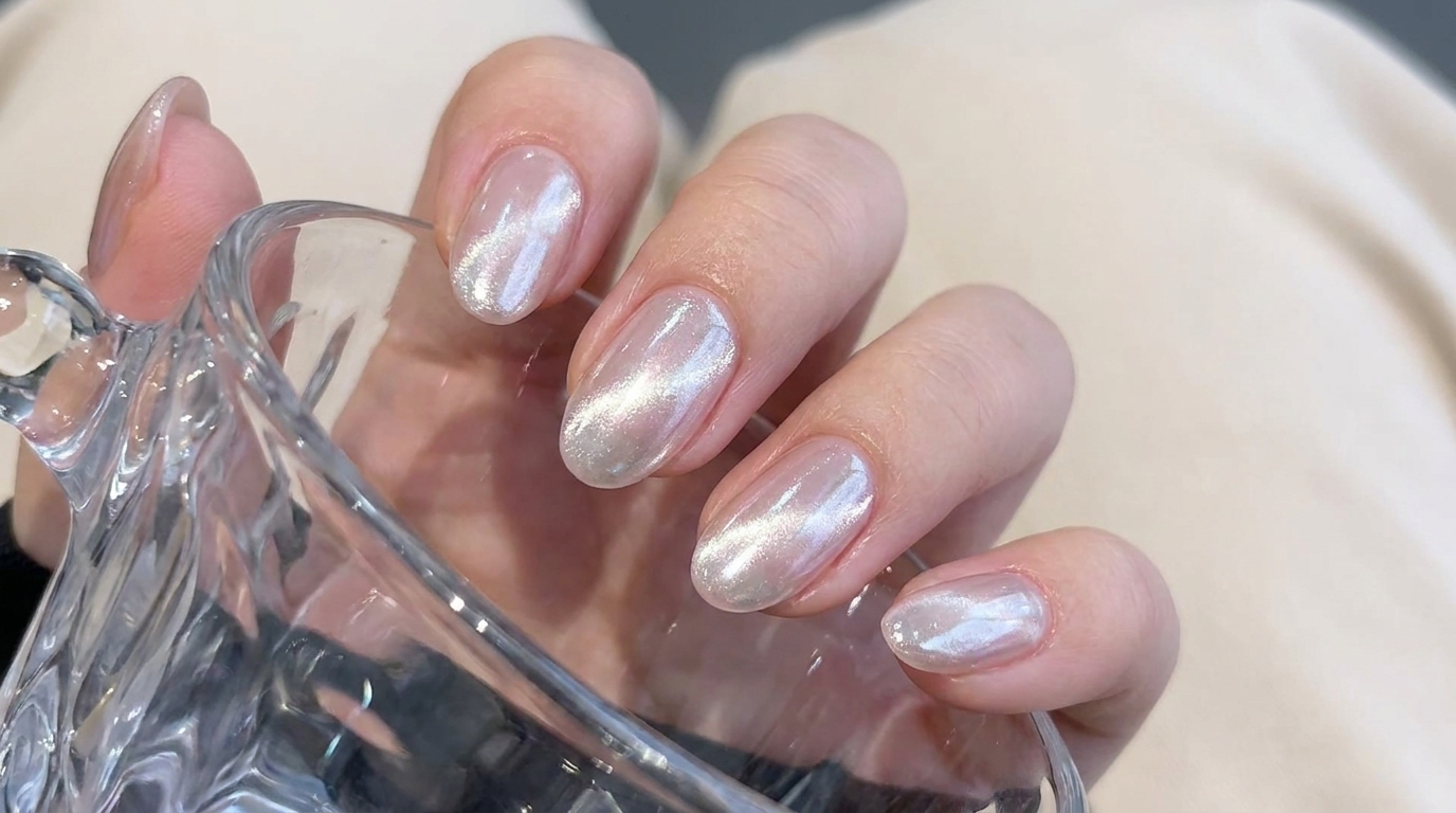 Ongles perlé chrome et effet cat eye aurora glass — Tuto pas à pas