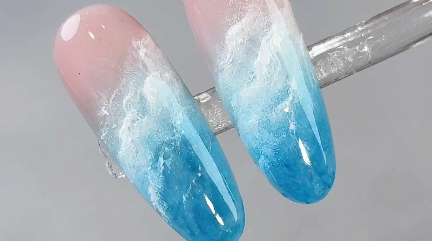 Ongles Effet Nuage et Dégradé de Plage — Tutoriel Pas à Pas