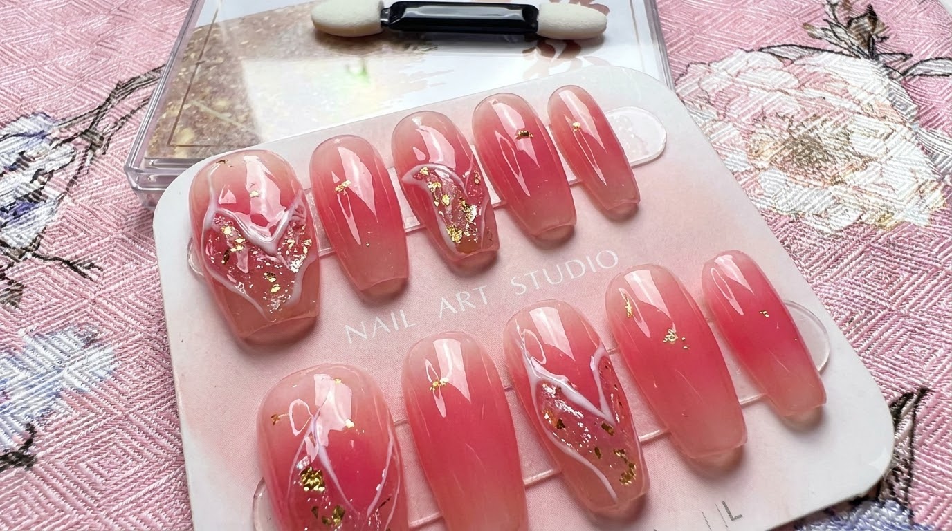 Ongles Press-On Coeur 3D Rose Poudré & Feuille d'Or — Tutoriel Étape par Étape