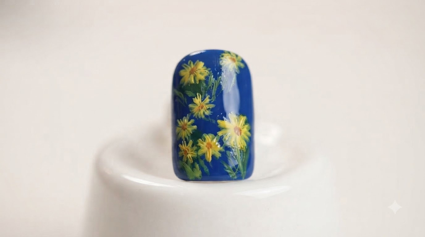 Art Onglets de Marguerites Sauvages en Été — Tutoriel Gel Bleu Peint à la Main