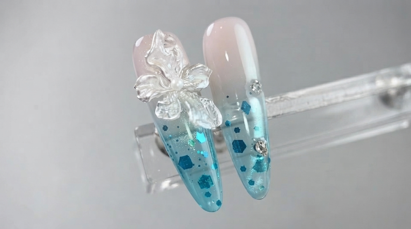 Art Onglets de Fleurs en Cristal Bleu Dégradé — Tutoriel Étape par Étape