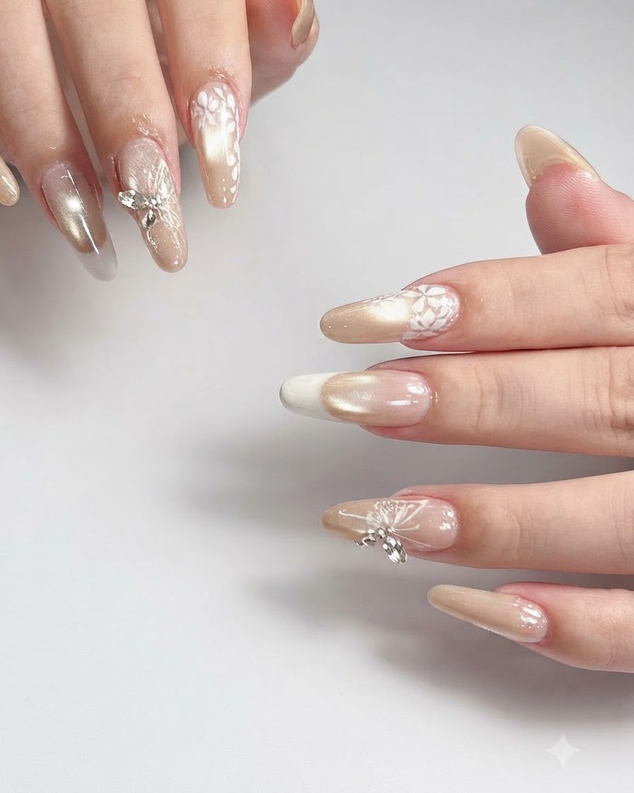 Doigts bougeant légèrement pour révéler une finition top coat ultra-brillante qui reflète la lumière sur lensemble des ongles.